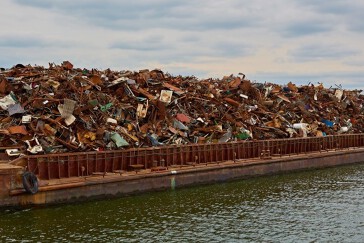 Giá thép hôm nay 5/6: Bất ngờ tăng giữa căng thẳng thuế quan