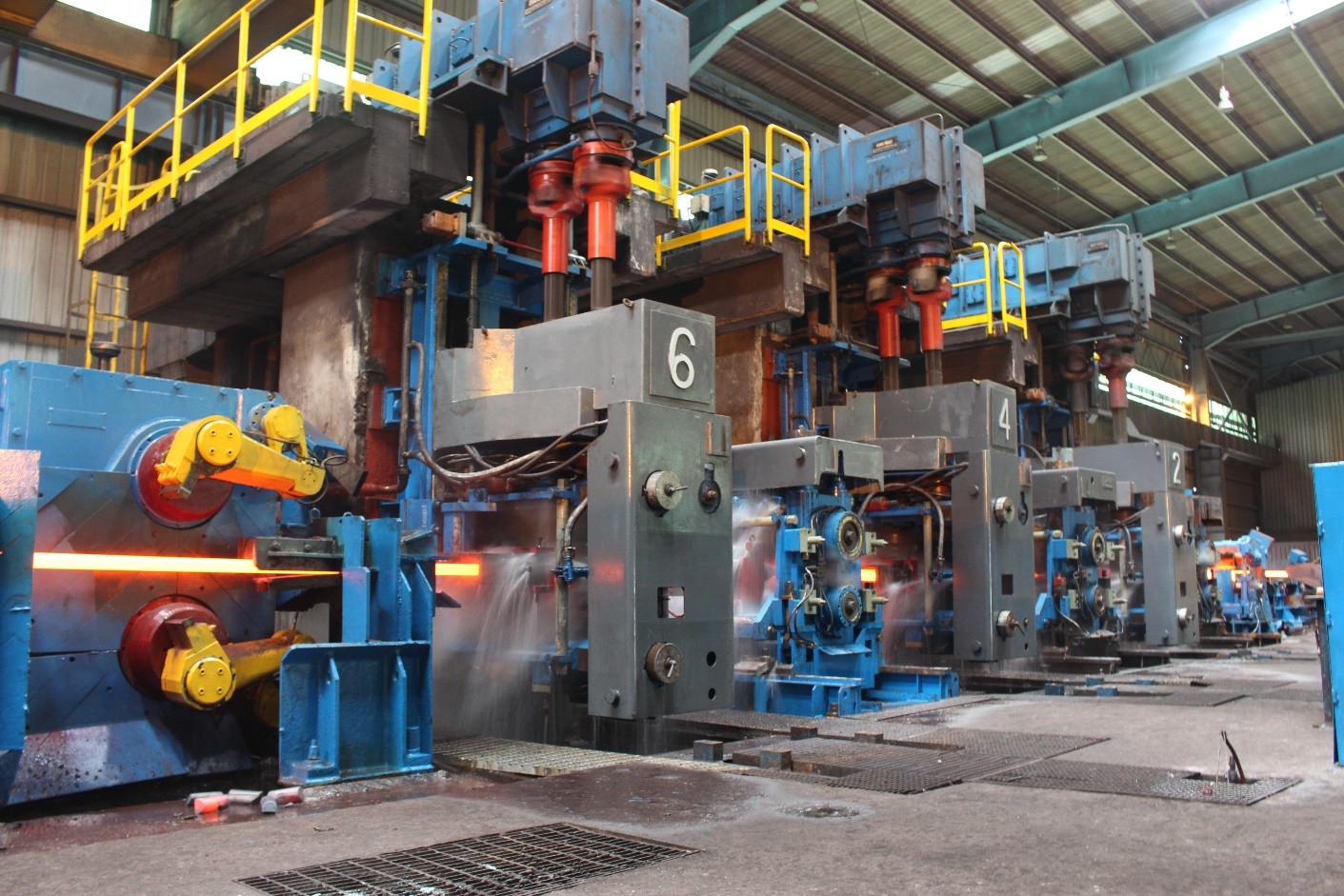 Dây chuyền sản xuất thép cán hiện đại tại Thép Miền Nam-VNSTEEL