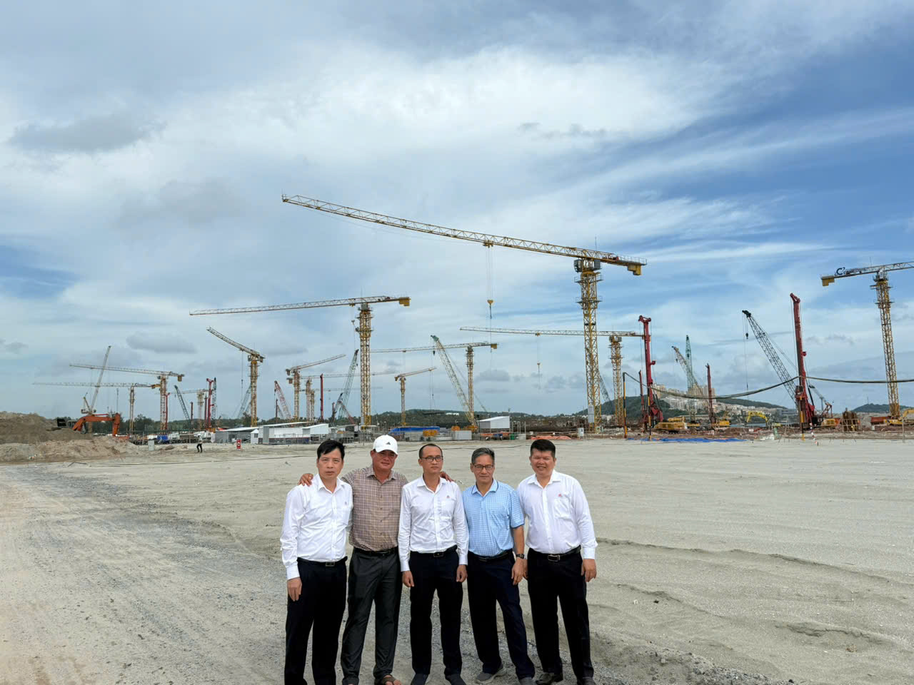 Đoàn công tác Thép Miền Nam thăm và làm việc tại công trình APEC, sân bay Phú Quốc và hệ thống phân phối miền Tây
