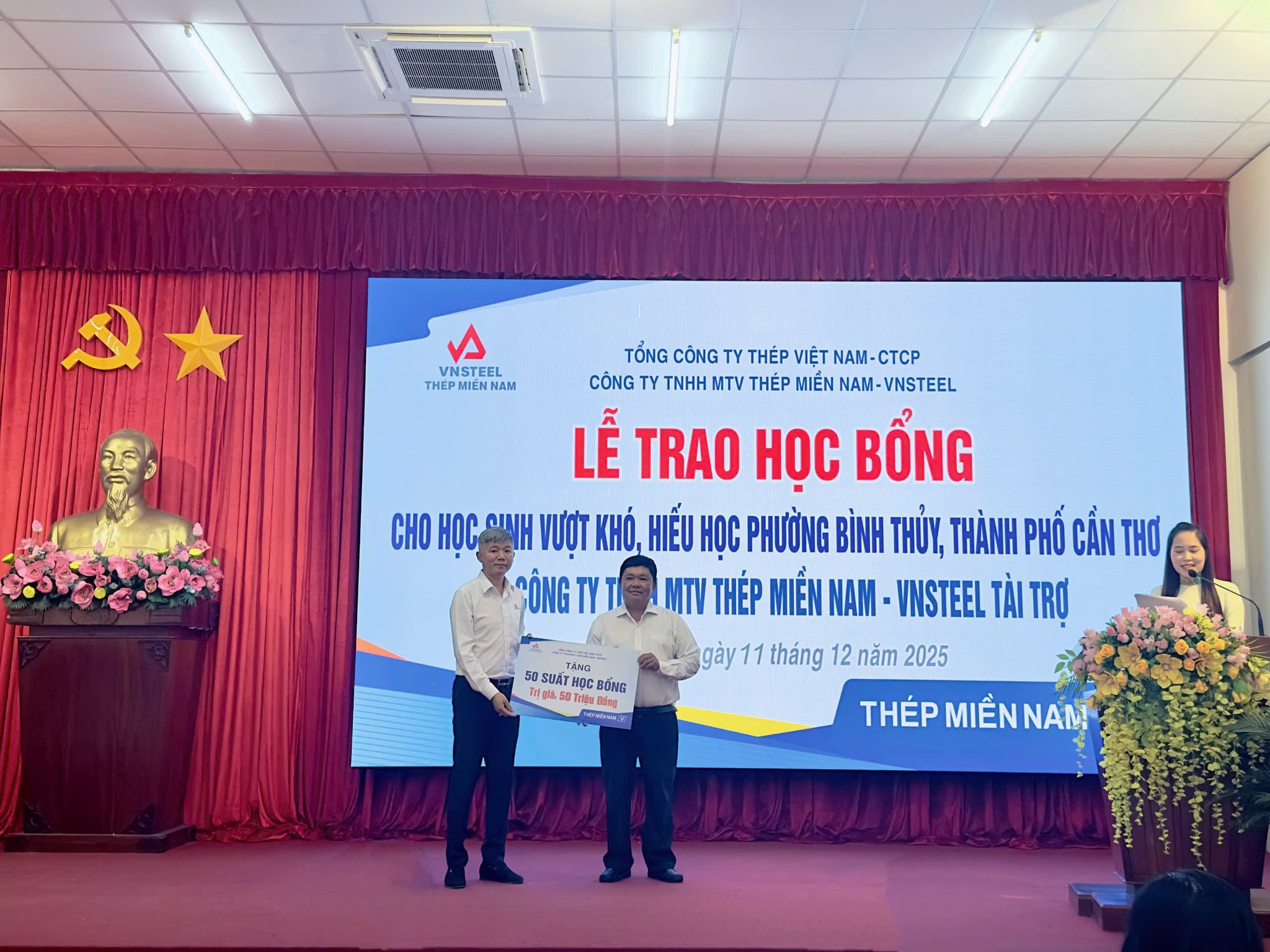 Thép Miền Nam – VNSTEEL trao 50 suất học bổng tại Cần Thơ - Lan tỏa yêu thương – Tiếp lửa ước mơ