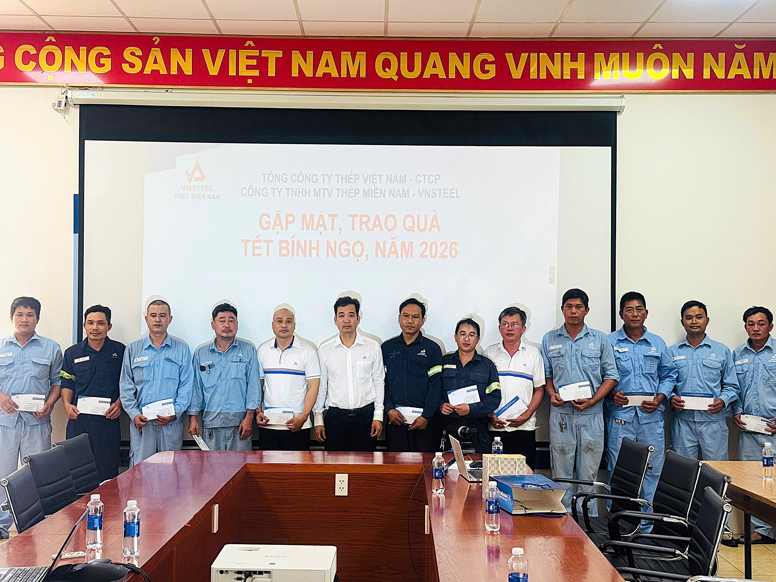 Thép Miền Nam gặp mặt, tặng quà dịp Tết Nguyên Đán Bính Ngọ, năm 2026 cho đoàn viên, người lao động